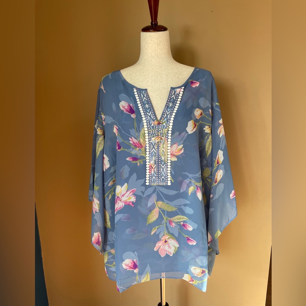 Belle‎ By Kim Gravel QVC Floral Blouse Top Size 3X Boho Layered Blue Embroidered